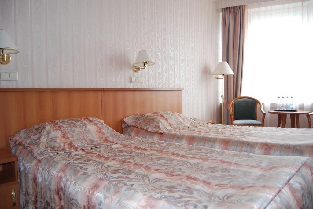 Azimut Hotel Smolenskaya Mosca Camera foto